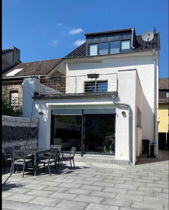 Villa Mit Pool Siegburg Exterior foto